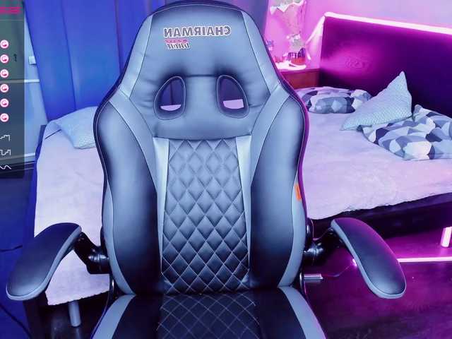 Емитувани слики од екранот Olivia-Star