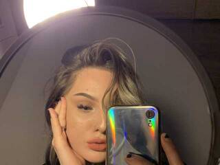 Еротски видео разговор OliviaFox01