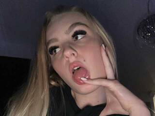 Еротски видео разговор OliviaKisss