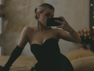 Еротски видео разговор BabyBitchBoss