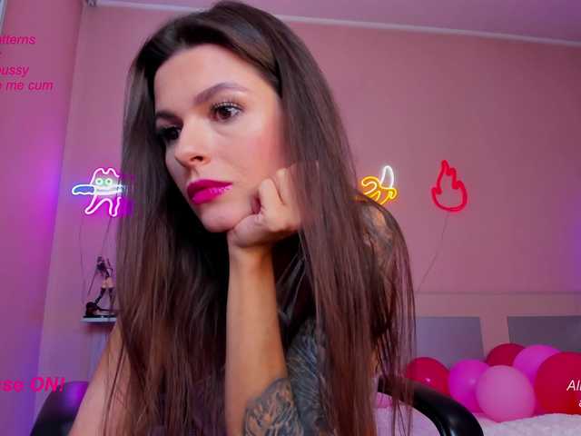 Емитувани слики од екранот Oops_kiraa