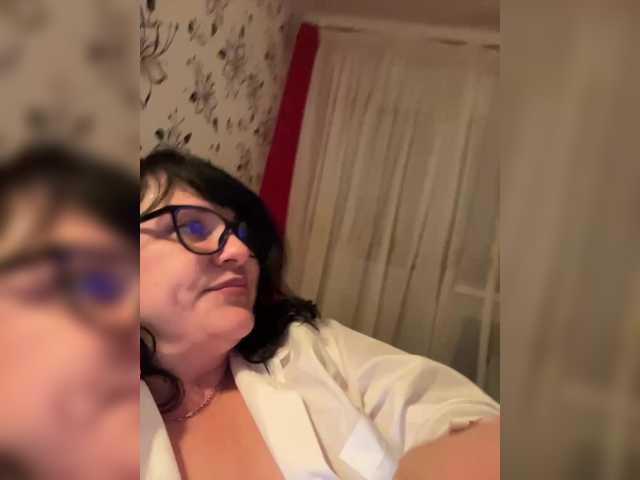 Привет ребята! Цель - #hot #dance ! #pvt #c2c #fetish #feet #roleplay 1 токен для добавления в друзья! А также ваши пожелания и запросы за чаевые, пишите:)