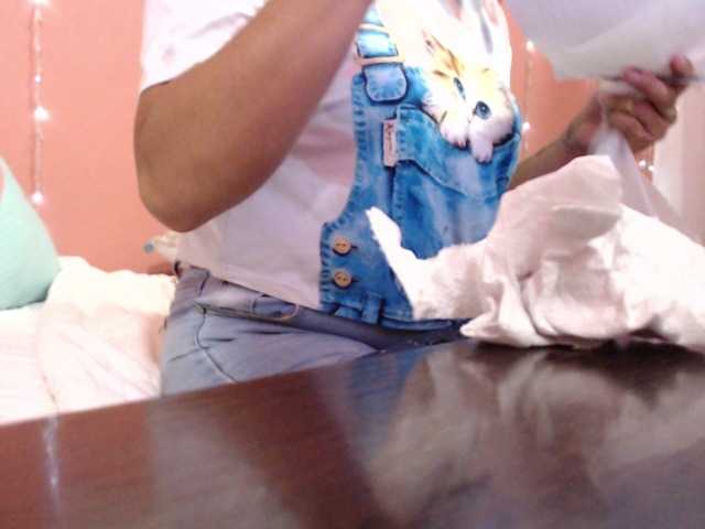 Емитувани слики од екранот pamelamiller