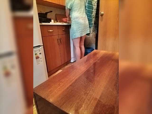 Емитувани слики од екранот Pararaaadon