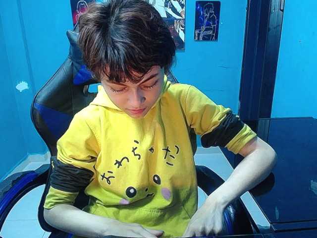 Фотографии parkjin 24 hours awake and transmitting I still haven't reached my goal can you please help me