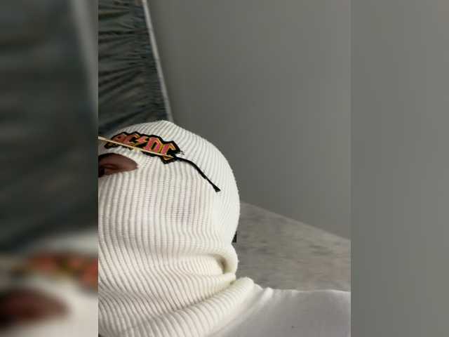 Емитувани слики од екранот TheonlyoneBoyX