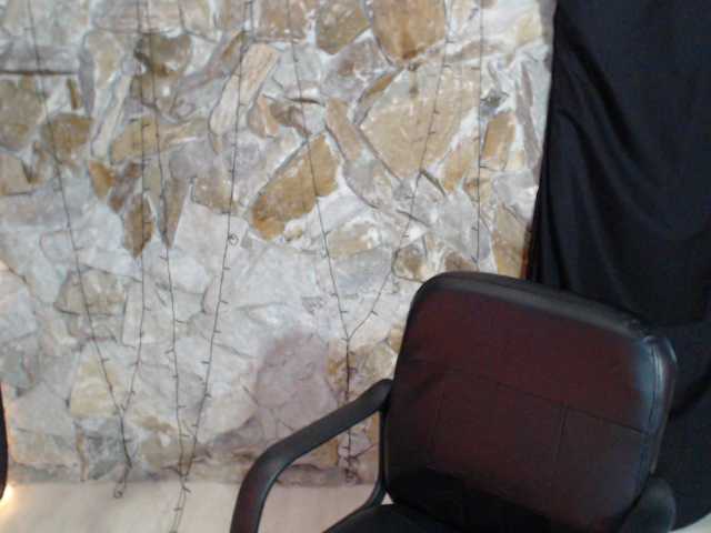 Емитувани слики од екранот peytonbrand