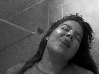 Еротски видео разговор PiaDupont26