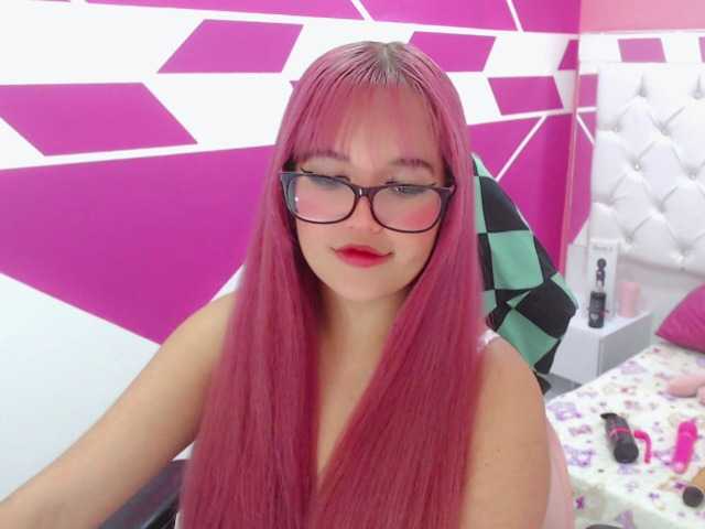 Емитувани слики од екранот pinkqueenn