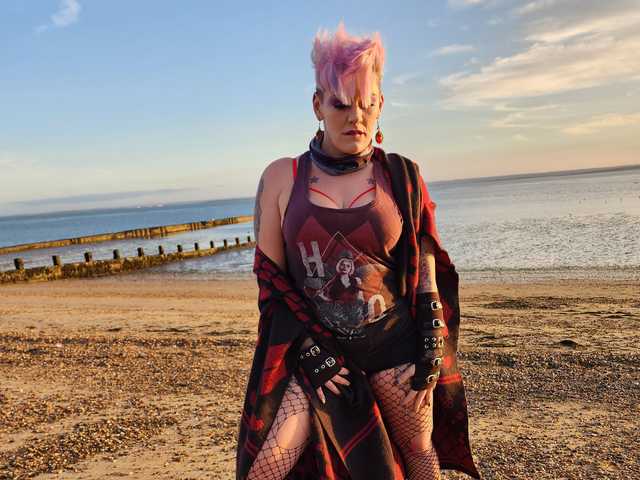 Фотографија на профилот Pinkthehawk