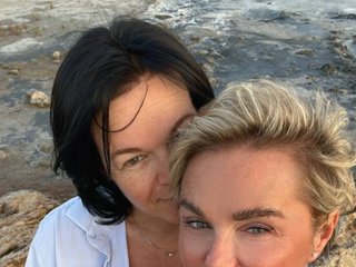 Еротски видео разговор PleasureWeCouple