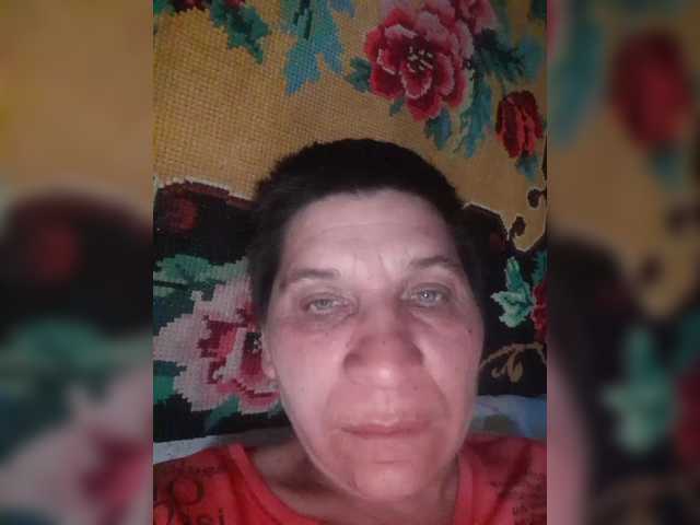 Емитувани слики од екранот PollyMILF-By