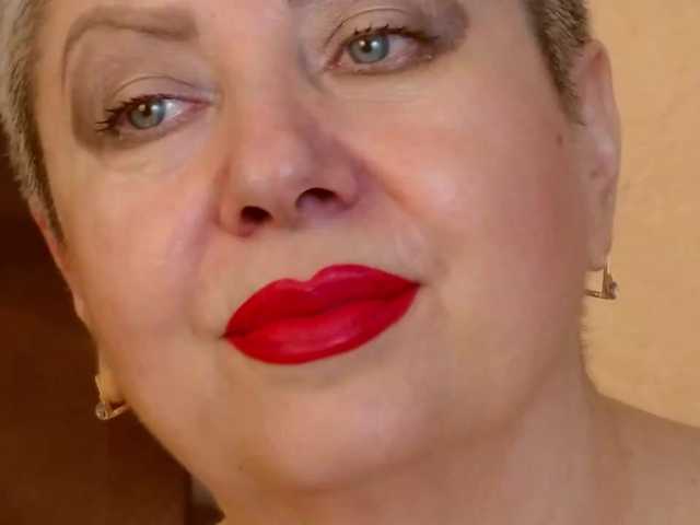 Емитувани слики од екранот PoshLadyx