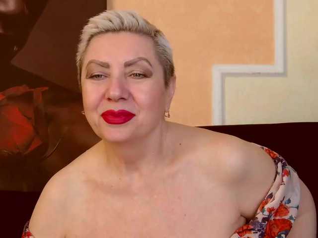 Емитувани слики од екранот PoshLadyx