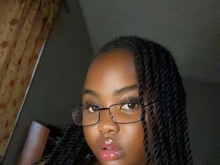 Еротски видео разговор PrettyJade