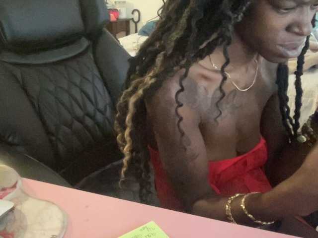 Емитувани слики од екранот pretyprissy