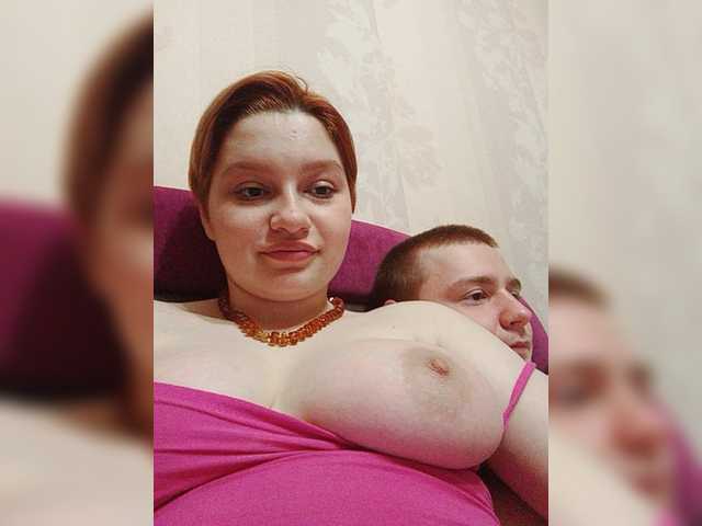 Емитувани слики од екранот PussyKiti