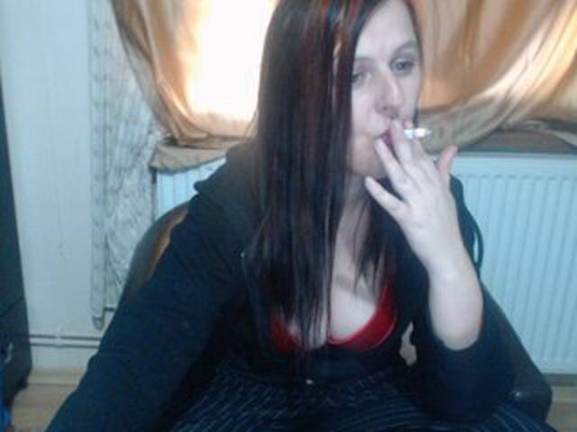 Емитувани слики од екранот PureJulie