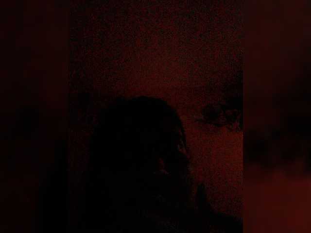 Емитувани слики од екранот queenbabybu