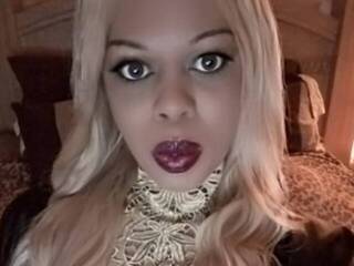 Еротски видео разговор QueenMorgan