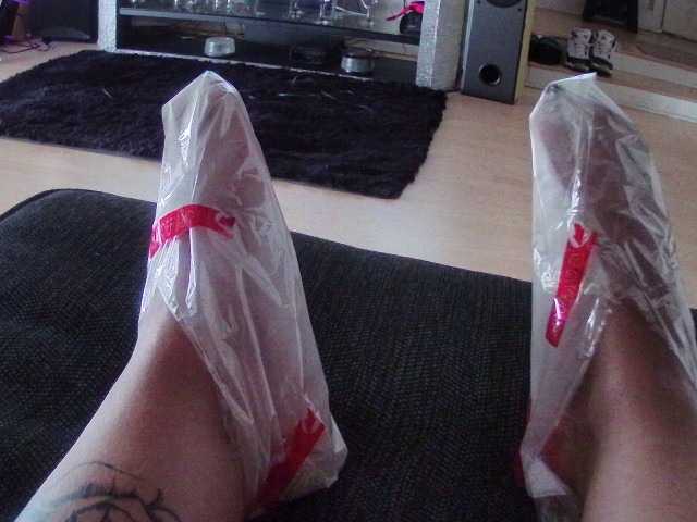 Емитувани слики од екранот QueenMorgan