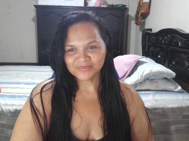 Емитувани слики од екранот QueenNight