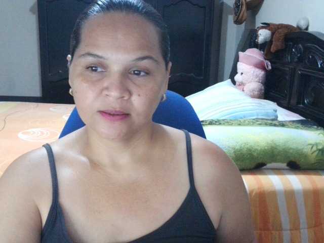 Емитувани слики од екранот QueenNight