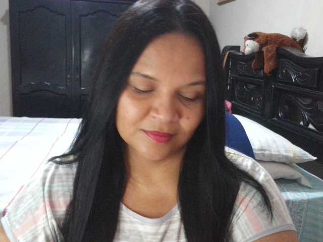 Емитувани слики од екранот QueenNight