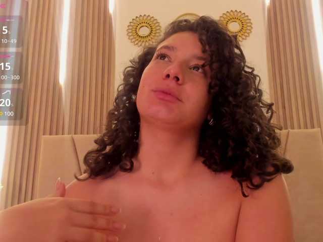 Емитувани слики од екранот RachellJamess
