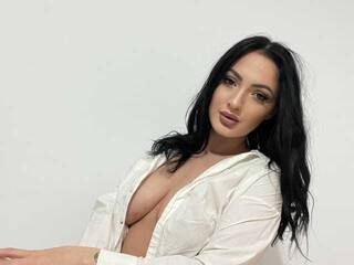 Еротски видео разговор RaisaSalvis