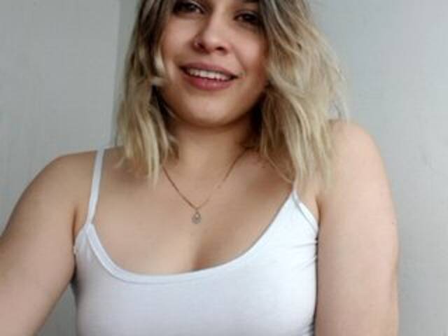 Емитувани слики од екранот RaquelForner