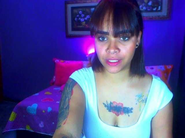 Емитувани слики од екранот RAYSA-BAUDIN