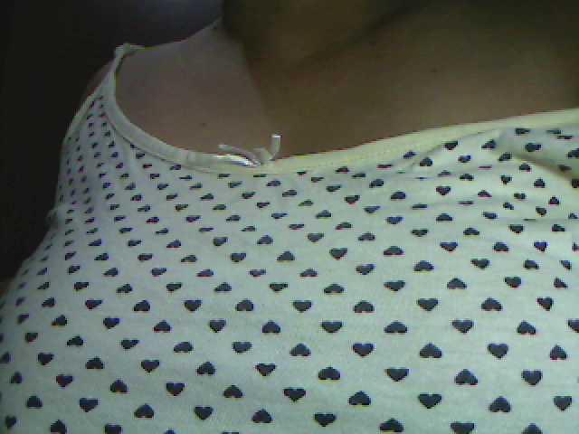 Емитувани слики од екранот RealCumBaby