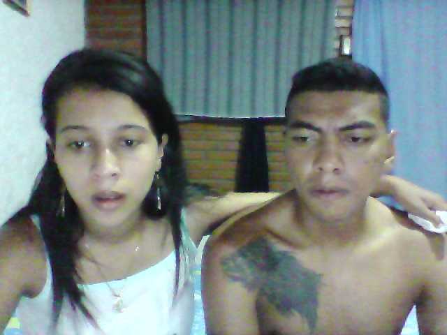 Емитувани слики од екранот RebecaJake