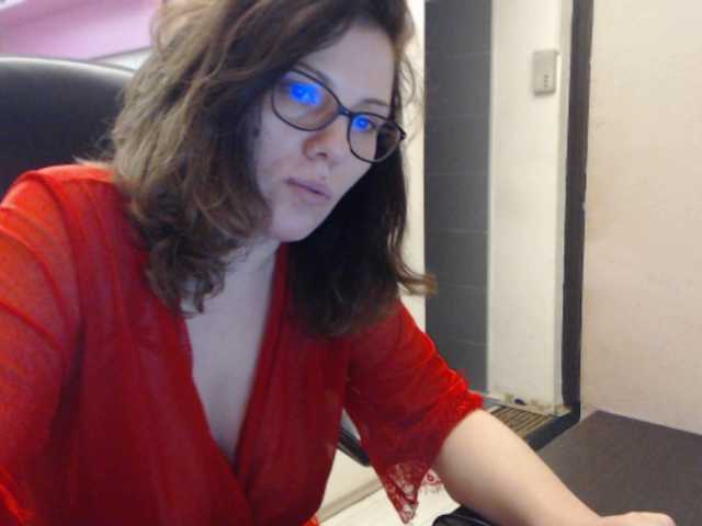 Емитувани слики од екранот Red_rose693