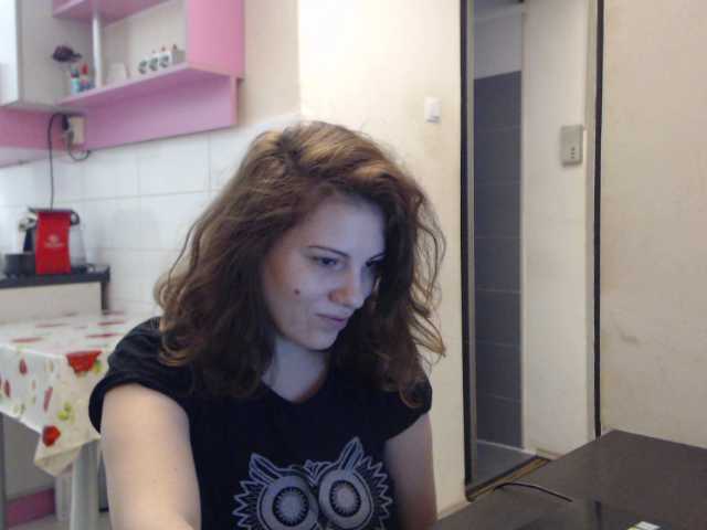 Емитувани слики од екранот Red_rose693