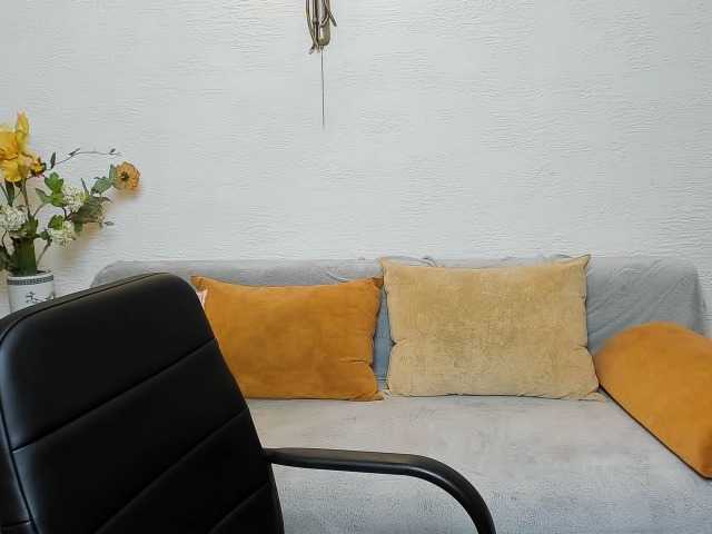 Емитувани слики од екранот Reginasmilee