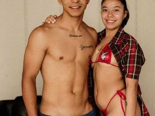 Еротски видео разговор Rick-and-Caro