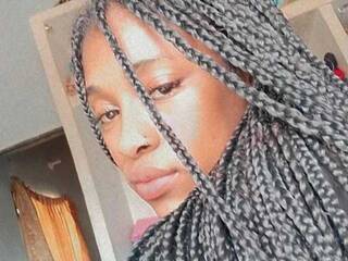 Еротски видео разговор Rihana-28