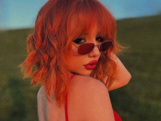 Еротски видео разговор RizhayaBestia