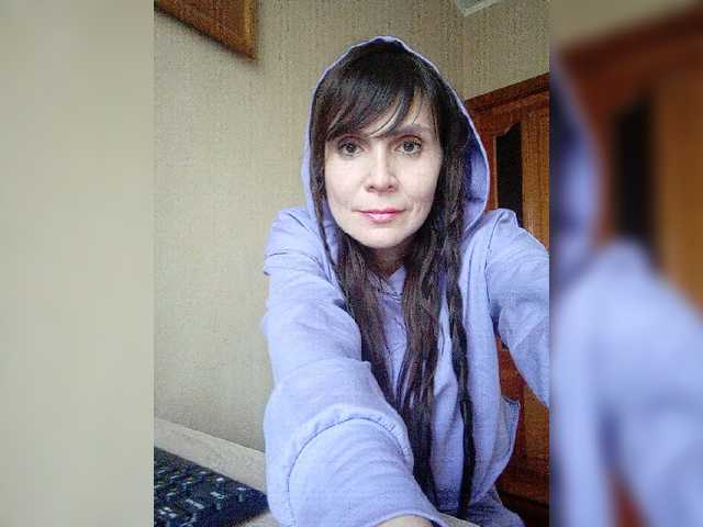 Емитувани слики од екранот RosaleeThea