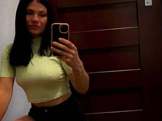 Еротски видео разговор RoseHotty