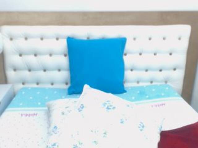 Емитувани слики од екранот RosieLuxe