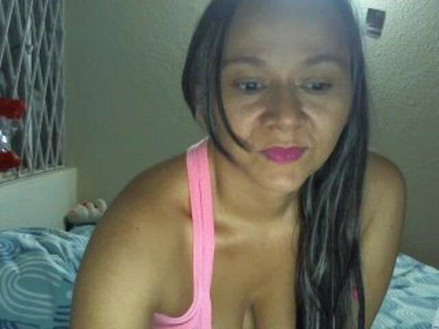 Емитувани слики од екранот rosy3