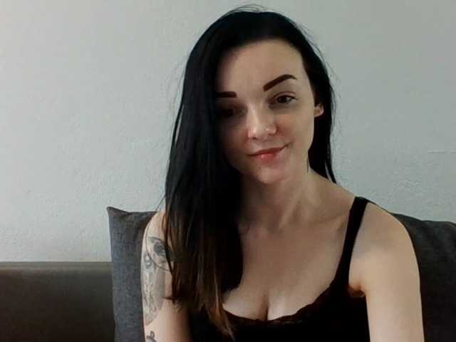 Емитувани слики од екранот RoxiSexy