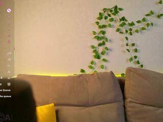 Еротски видео разговор Roxy-Sunny