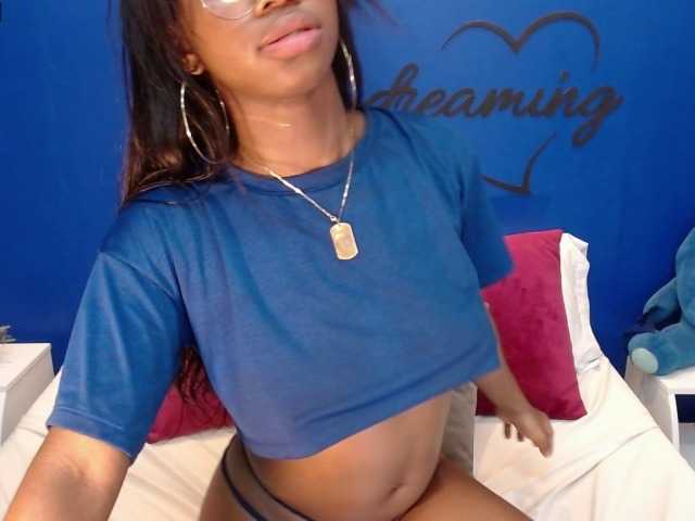 Емитувани слики од екранот roxyjordan
