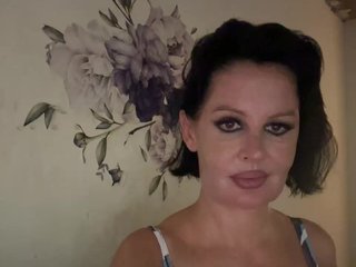 Еротски видео разговор RoyalBreasts