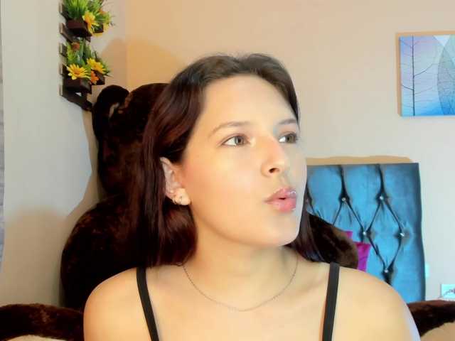 Емитувани слики од екранот rubisex