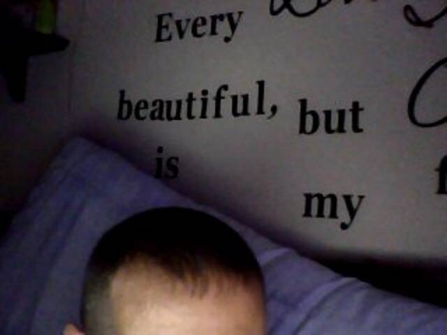 Емитувани слики од екранот RyleyDivine